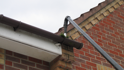 gutter-vacuum-cleaning-rEH9.png