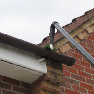 gutter-vacuum-cleaning-rEH9.png